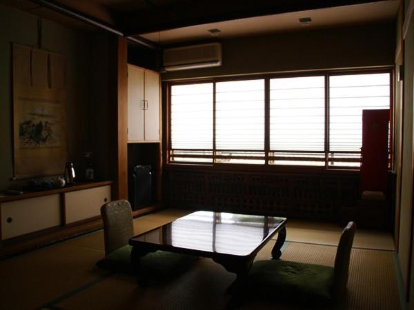 Sangai Ryokan Gotsu Bagian luar foto