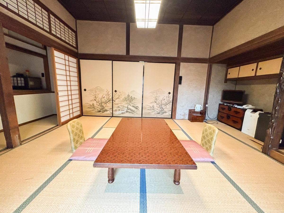 Sangai Ryokan Gotsu Bagian luar foto